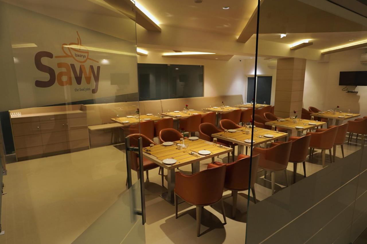 Iswarya Residency Hotel Kottayam Bagian luar foto