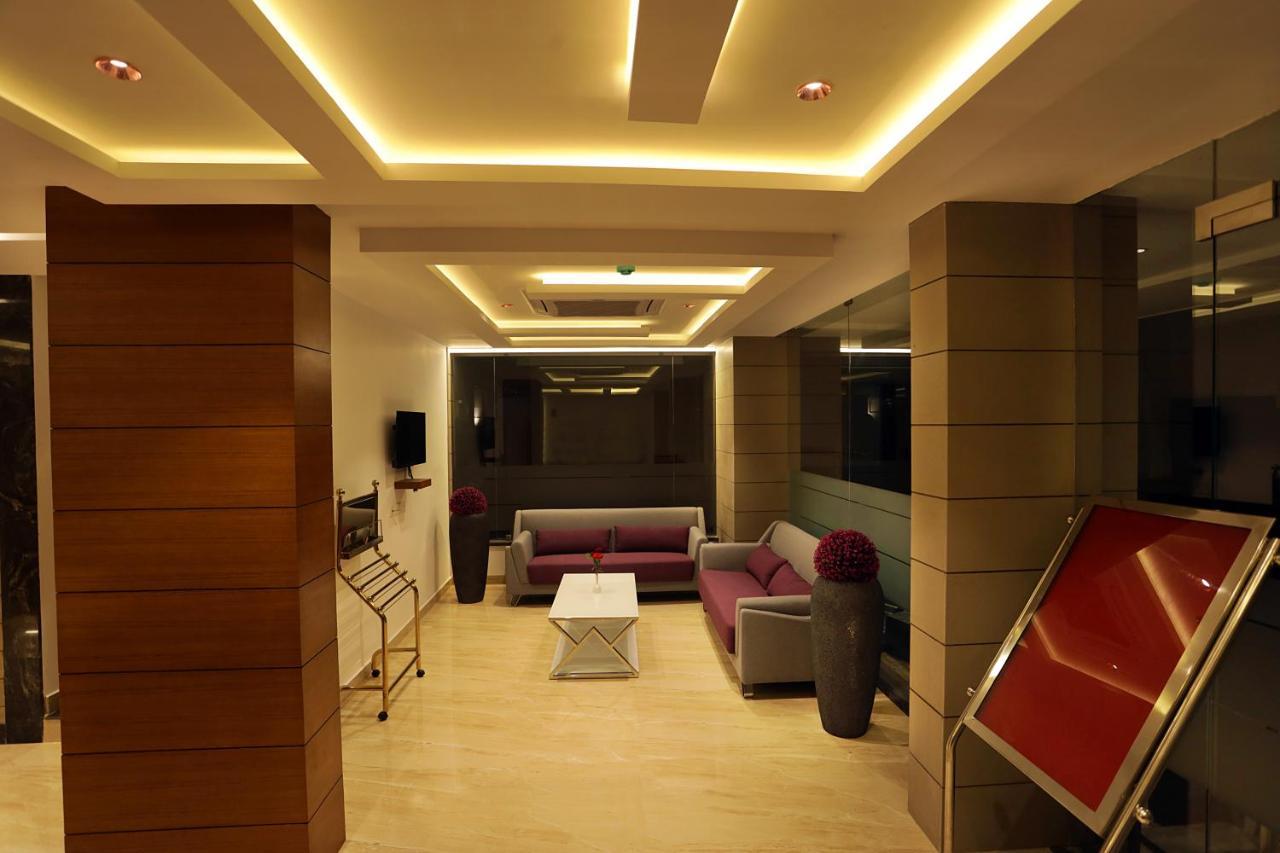 Iswarya Residency Hotel Kottayam Bagian luar foto